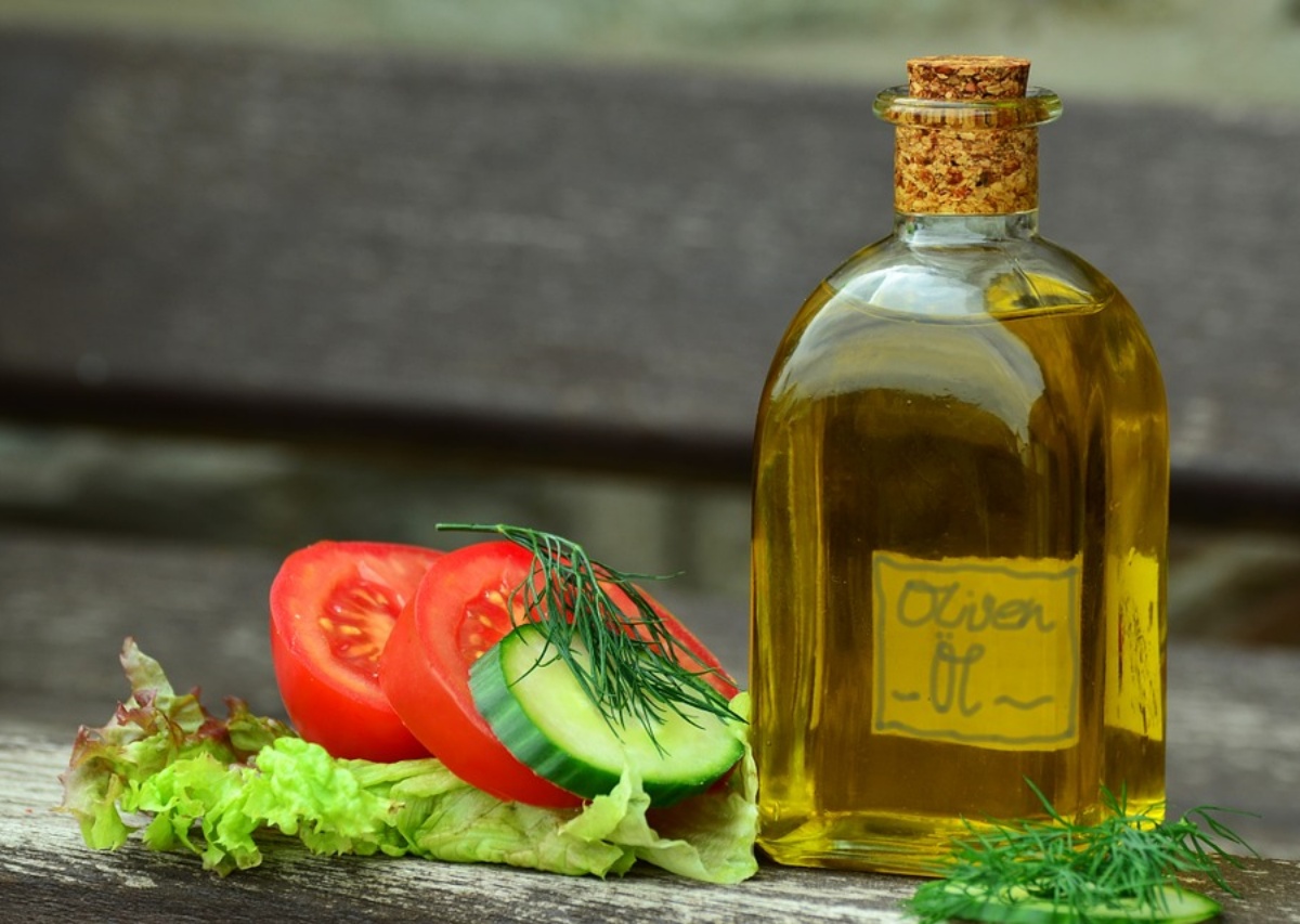 olio extravergine di oliva in boccetta