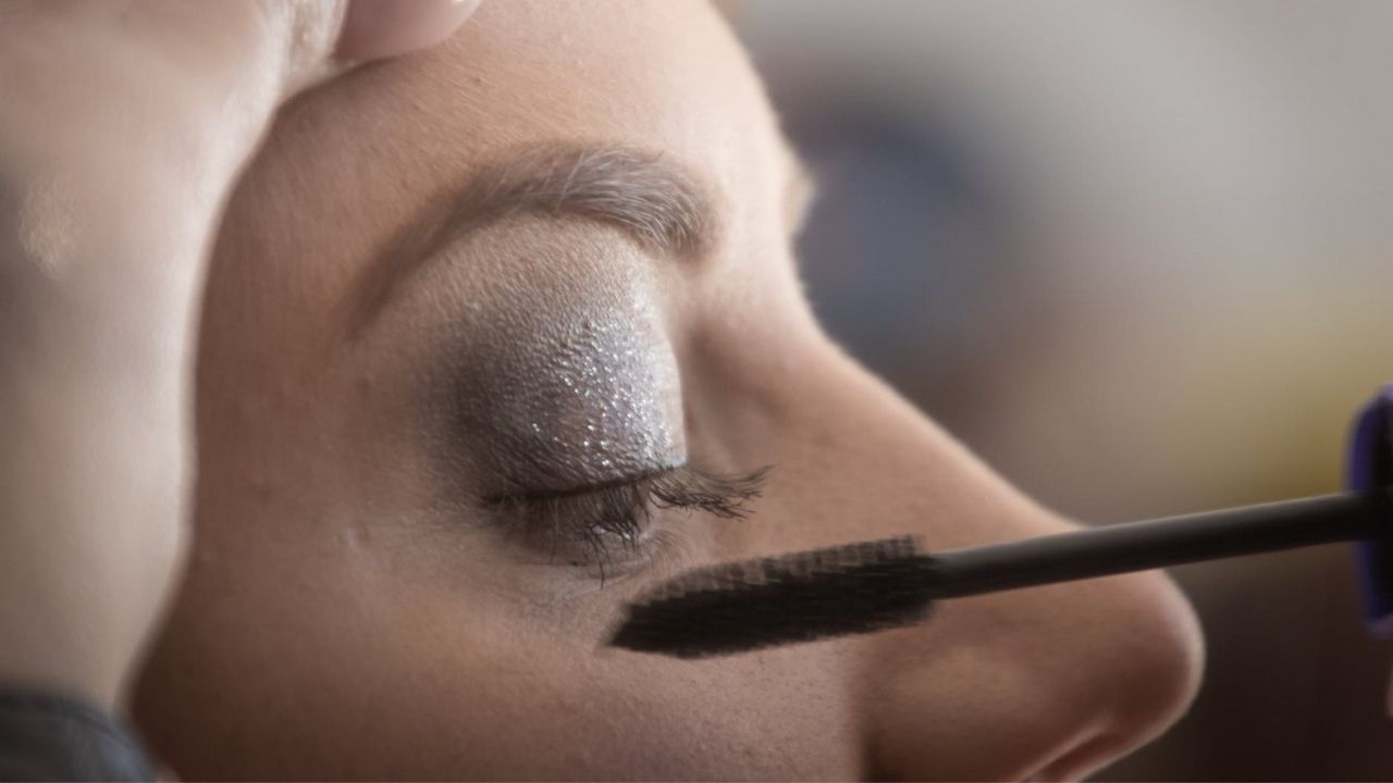 applicazione del mascara 