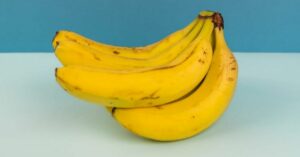 Il rimedio della nonna: come dormire meglio con una banana