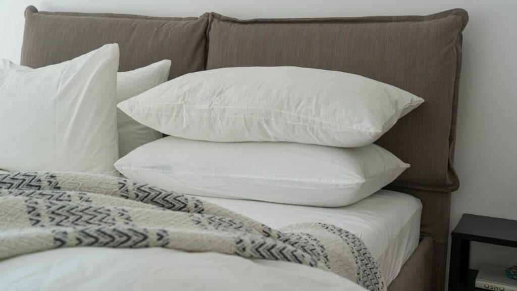 cuscini sul letto