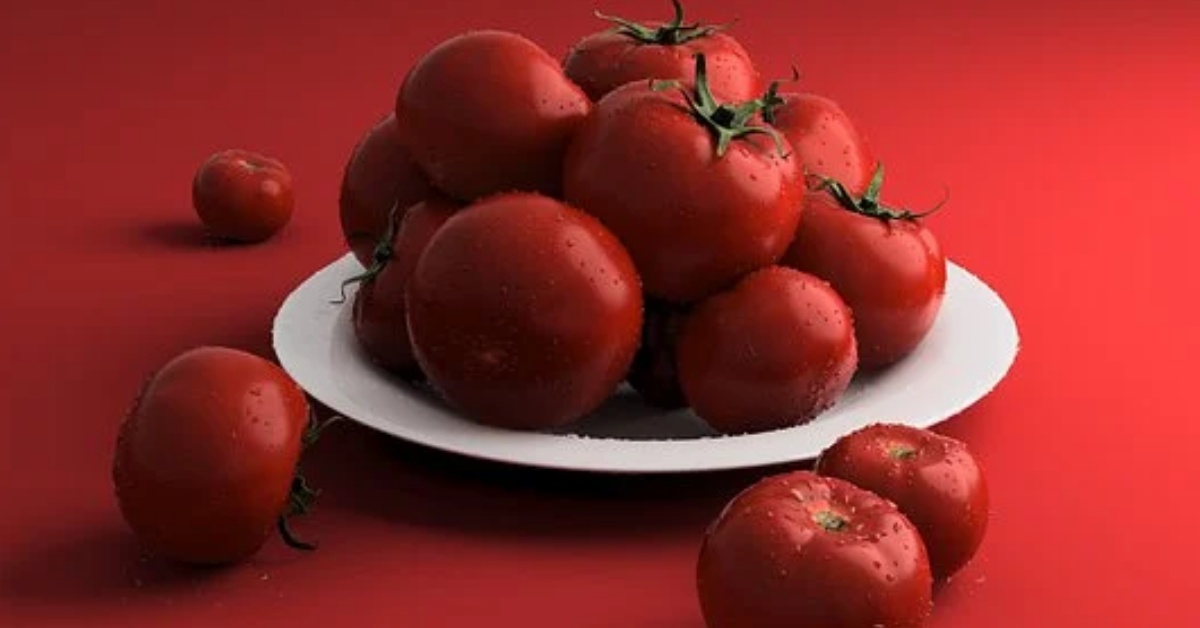 piatto con pomodori