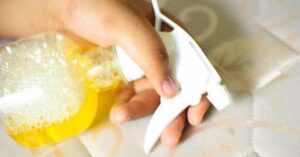 Scopri come pulire e disinfettare il tuo materasso: prenditi cura della tua salute!