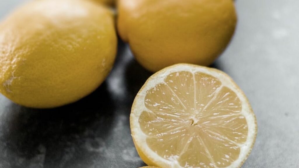limone con limonene e altri antiossidanti