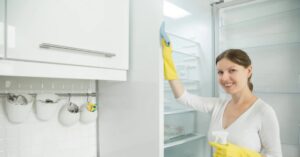 Il trucco per avere un frigorifero pulito e splendente: tu lo conoscevi?