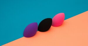 Come usare la Beauty Blender per applicare il fondotinta