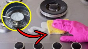 Il metodo perfetto per pulire i bruciatori dei fornelli: crea la pasta al bicarbonato e acqua ossigenata