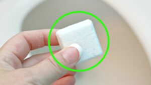 Come pulire i sanitari col bicarbonato di sodio