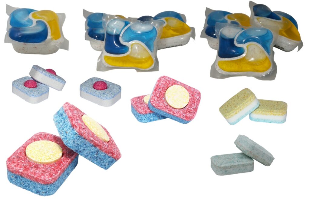 Différents types de tablettes pour lave-vaisselle
