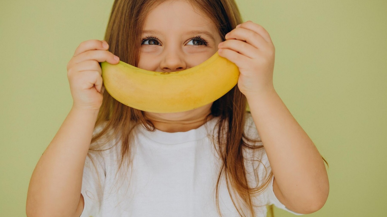 Gioco con buccia di banana