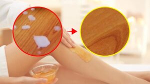 Niente acetone e olio, il trucchetto per togliere subito la CERETTA DEPILATORIA dal PAVIMENTO