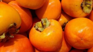 Caco mela: le proprietà di questo dolce frutto autunnale