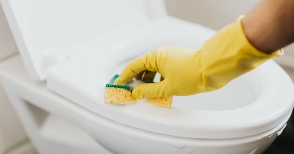 Rimuovere il calcare dal bagno