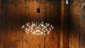 Come riciclare un vecchio lampadario (fai da te)