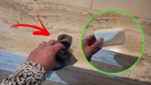 Come pulire e ridare lucentezza alle scale in marmo: trucchetti facili e veloci
