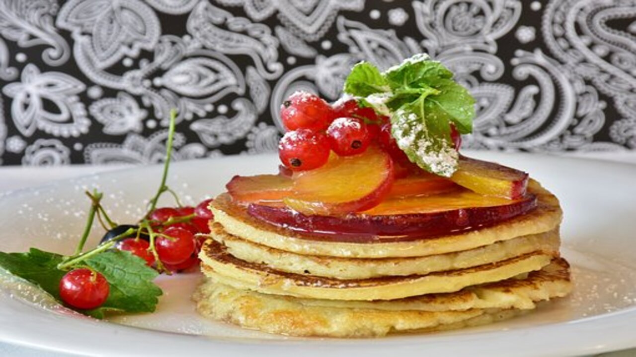 pancake miele frutta
