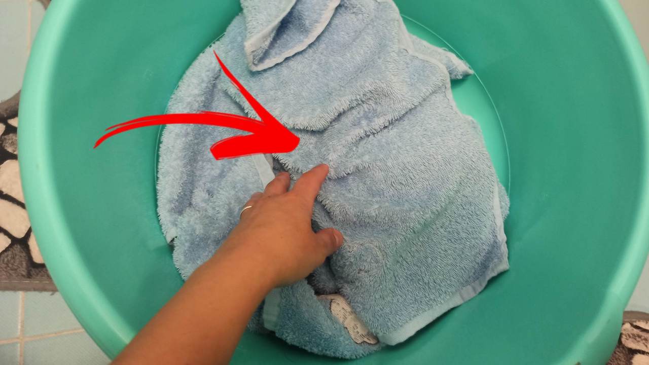 Cosa fare se gli asciugamani puzzano di umido