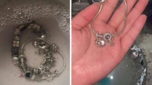 Braccialetti Pandora: il trucchetto per eliminare la patina scura e farli tornare splendenti