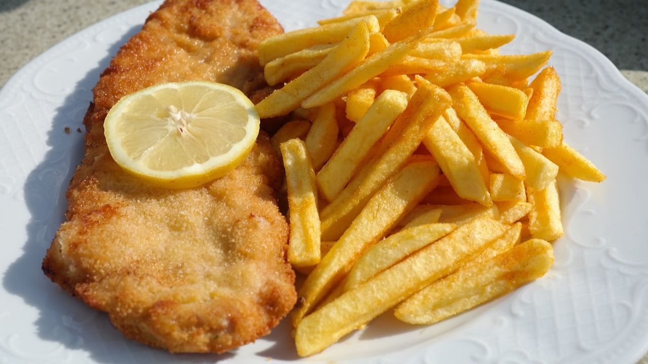 Cotoletta con le patatine fritte