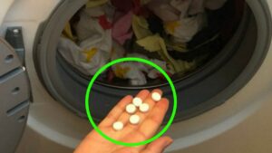 Perché tutti mettono l’aspirina in lavatrice? Risolve questo enorme problema