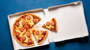 La pizza è tonda ma il cartone è quadrato. Sapevi che c’è un motivo ben preciso? In pochi lo conoscono