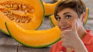 Non gettare le bucce e i semi del melone, ma fai come Benedetta Rossi: usali così