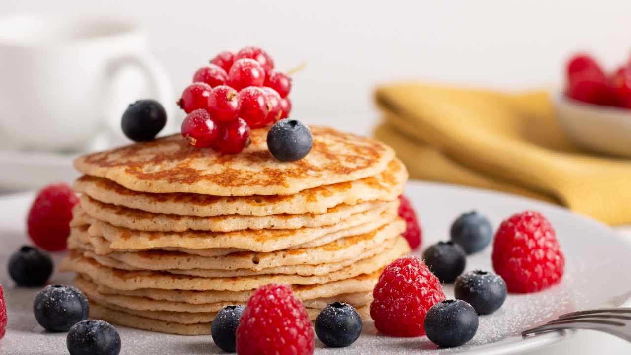 Sei a dieta? Prova questi pancake light per la tua colazione 