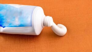 7 modi per usare il dentifricio che devi assolutamente conoscere