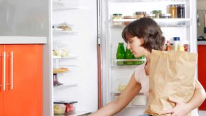 Non mettere mai questi tre alimenti in frigorifero