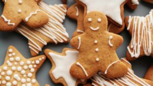 Come fare i biscottini di Natale con la ghiaccia reale: sfiziosi e bellissimi