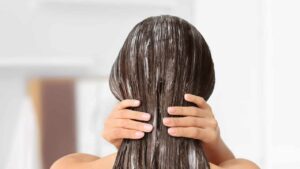 Maschera naturale per capelli: prova anche tu a realizzarla così