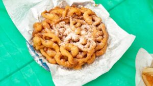 Funnel cake di Carnevale: scopri anche tu questa golosissima ricetta