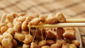 Hai mai sentito parlare del Natto? È il piatto giapponese che riduce le infiammazioni e fa bene al cuore