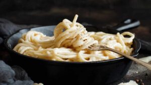 Cacio e pepe da chef: l’unico cucchiaino che rende la cremina davvero perfetta